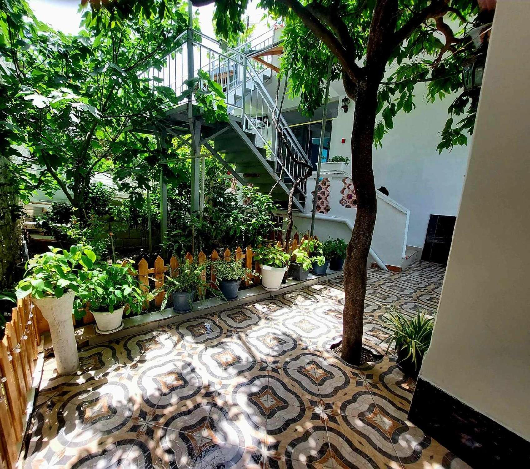 Guest House Flowers Μπεράτ Εξωτερικό φωτογραφία