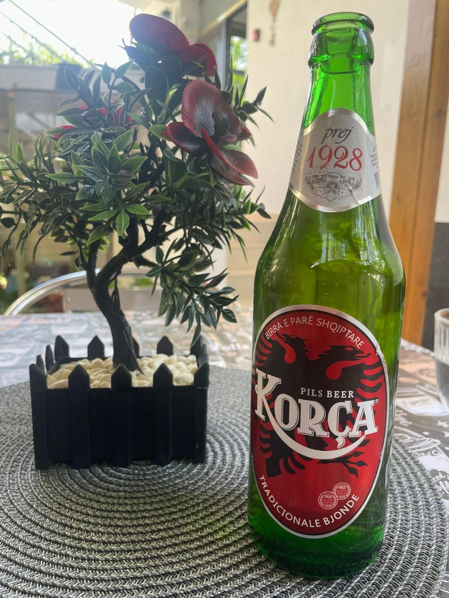 Guest House Flowers Μπεράτ Εξωτερικό φωτογραφία
