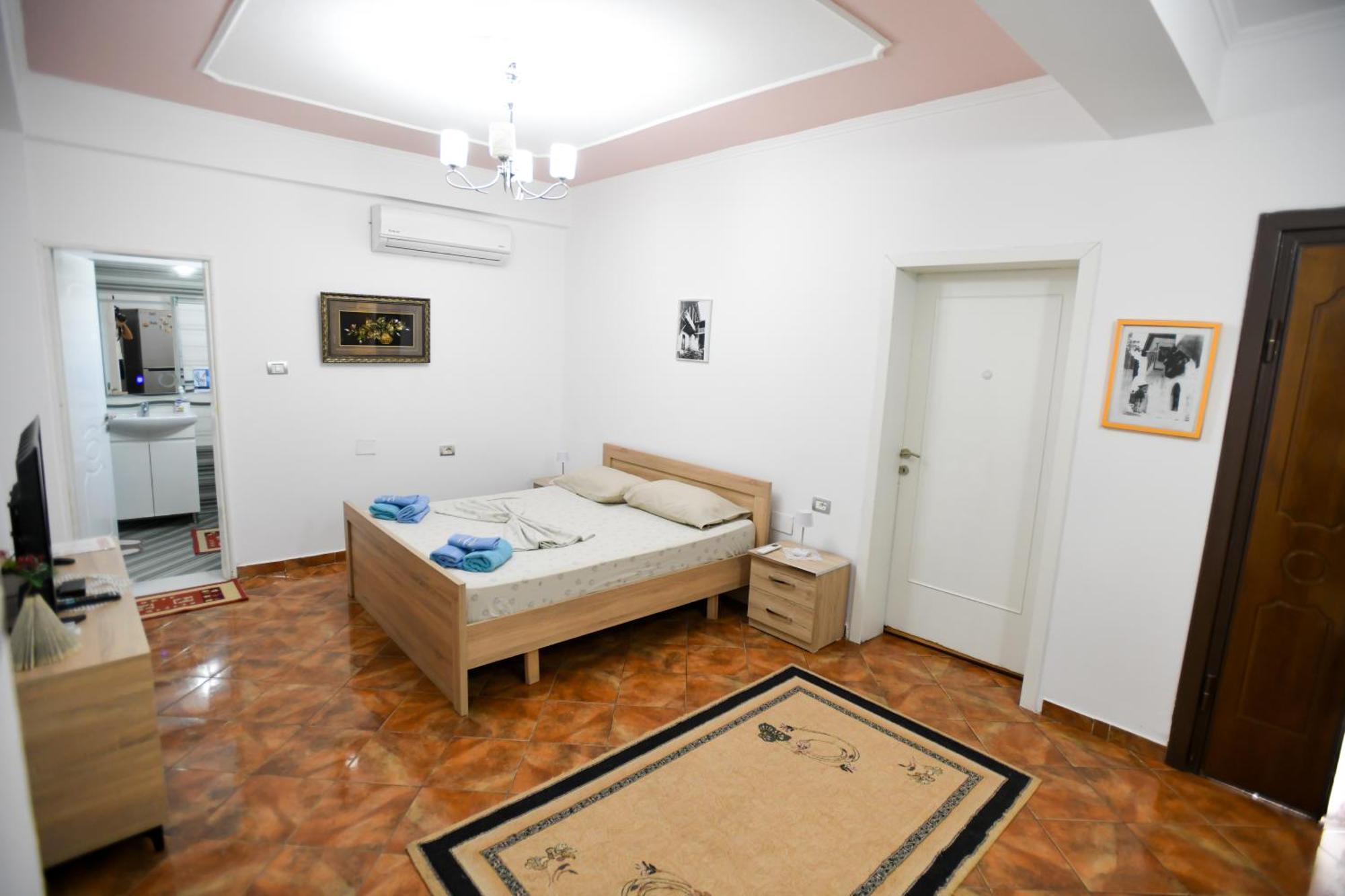 Guest House Flowers Μπεράτ Εξωτερικό φωτογραφία