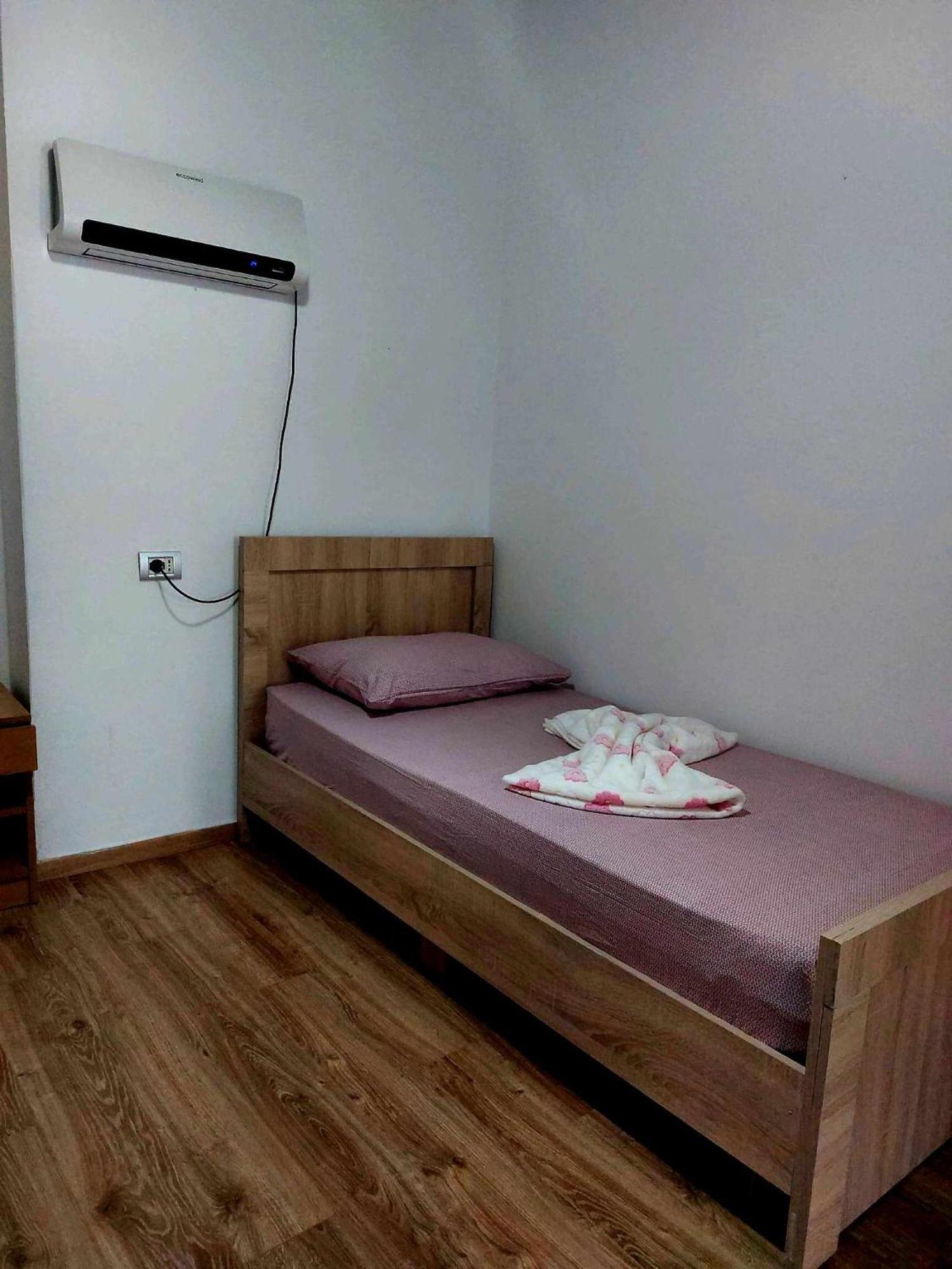 Guest House Flowers Μπεράτ Εξωτερικό φωτογραφία