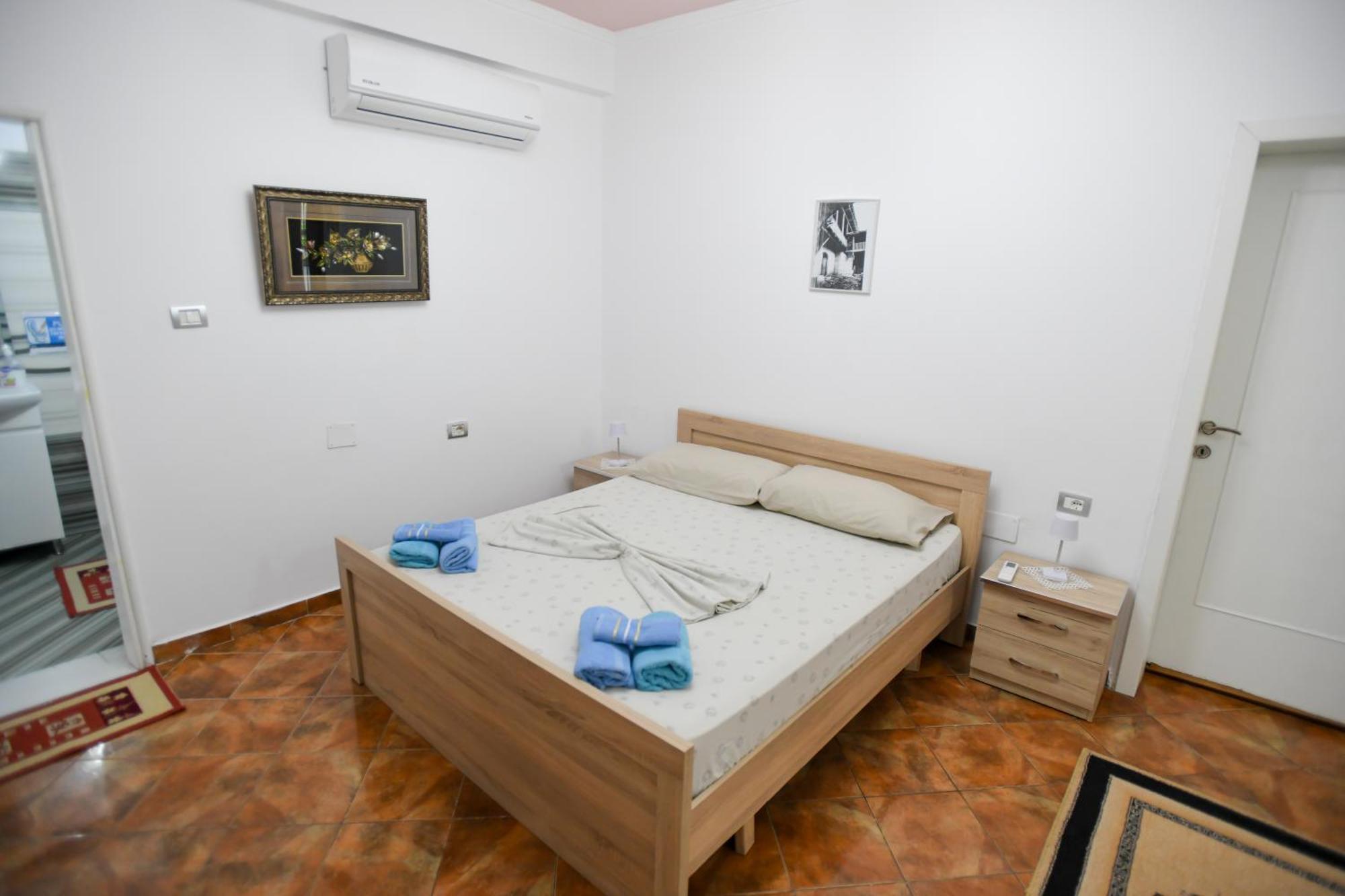Guest House Flowers Μπεράτ Εξωτερικό φωτογραφία
