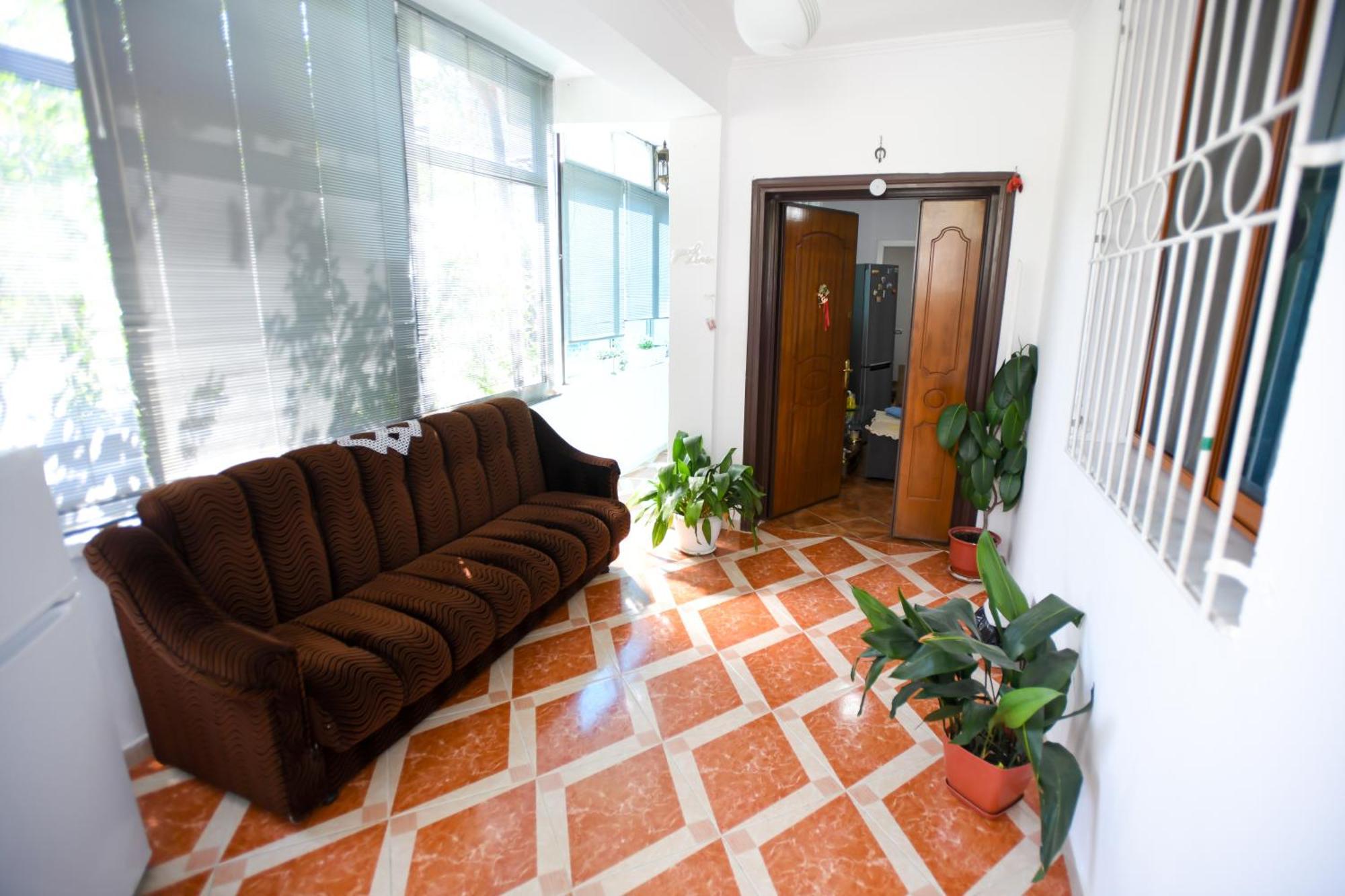 Guest House Flowers Μπεράτ Εξωτερικό φωτογραφία